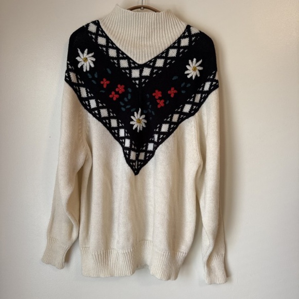 Vintage Honors Sweater Needle Point Ivory Floral Size M Granny Artsy Cottagecore